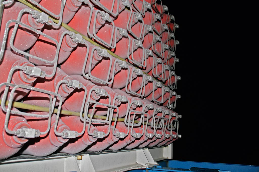 Heliumflaschen mit Reif