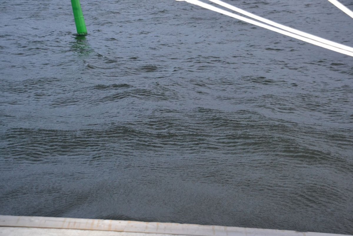 ... tanzen über das Wasser. Tanzen
